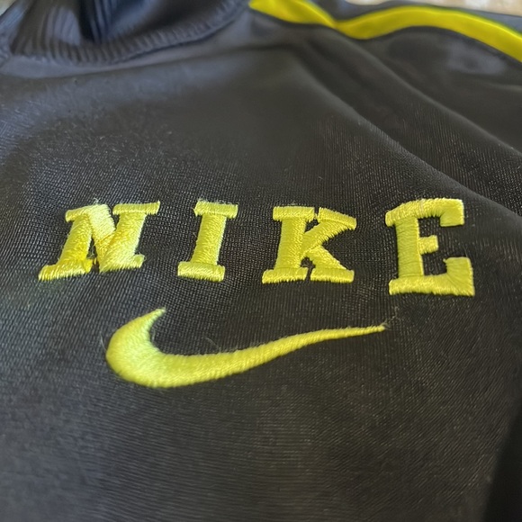 Boys Nike Full zip jacket size small - Picture 2 of 3